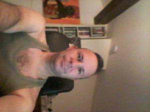 mec  gay pour hetero en manque qui veux se soulager  discretion 