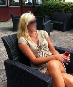 Blonde libertine