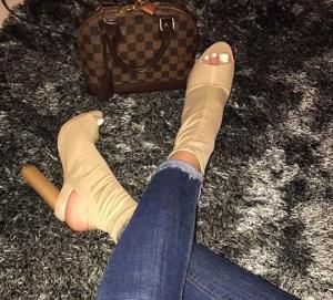Maitresse Neyla Trans Operer