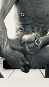 Libertin naturiste bisexuel 1.83 m 68 kg cherche...