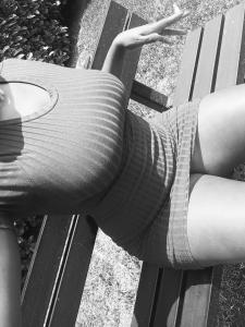 Une cochonne bi disponible pour vous faire revez