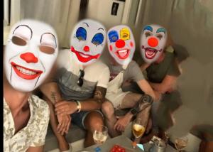 Groupe d'amis recherche femme ou couple 